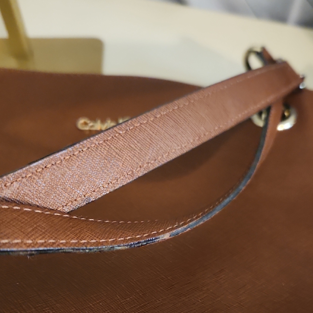Calvin Klein Tan Leather Shoulder Bag - Picture 8 of 11